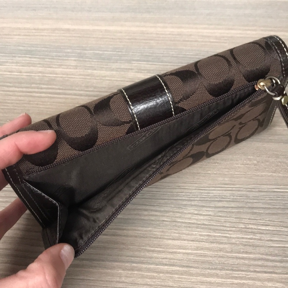 Coach Wallet - Picture 7 of 8